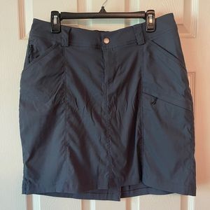 Duluth dry one the fly skort, size 12